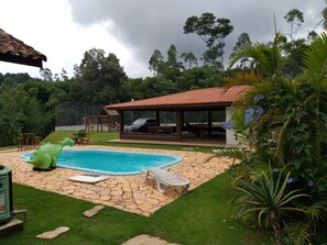 Kolam renang outdoor