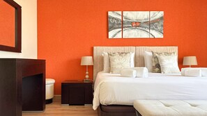 1 habitación, tabla de planchar con plancha, wifi gratis y ropa de cama 