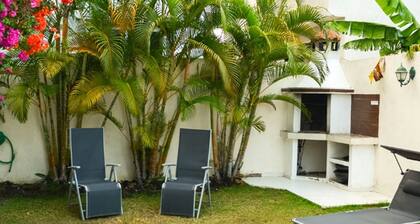 Casa con Piscina y Vigilancia 24H