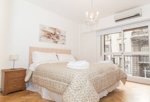 Standard Apartment, Multiple Beds, Non Smoking