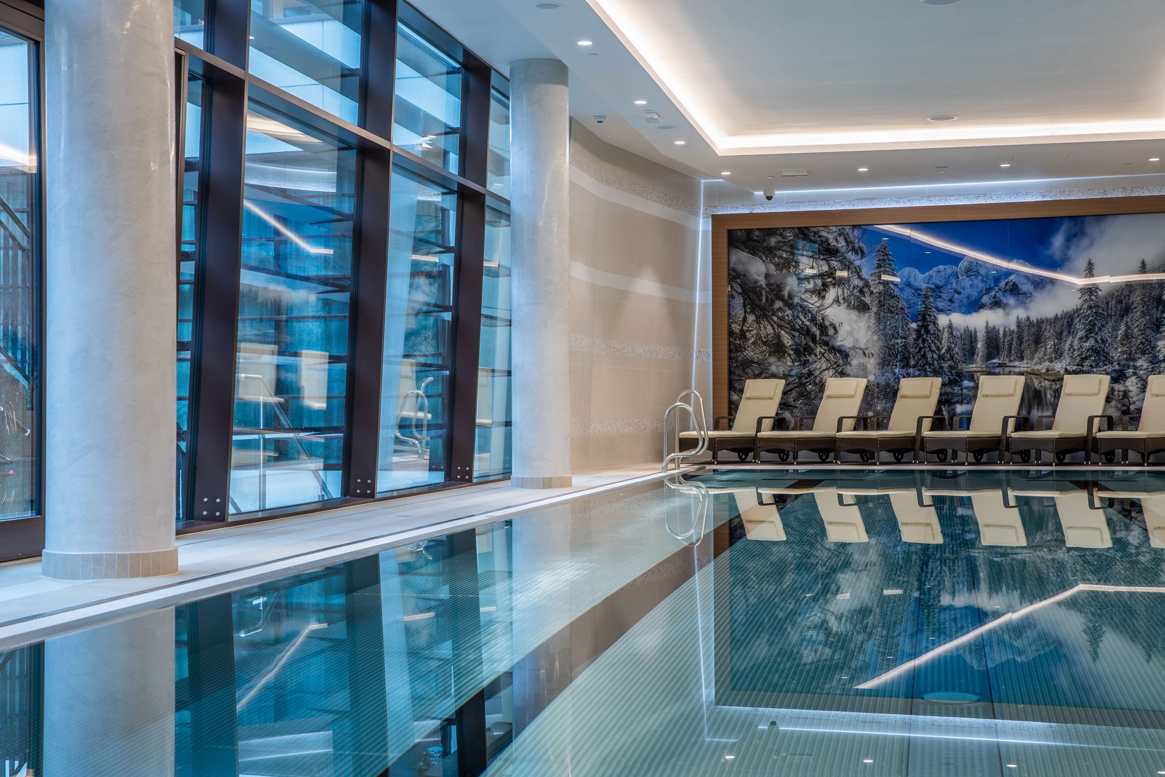 indoor pool, open 6:30 am to 9:30 pm, pool loungers