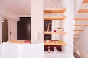 Appartement Deluxe, 1 grand lit et 1 canapé-lit, non-fumeurs | Coin séjour | Télévision à écran plat