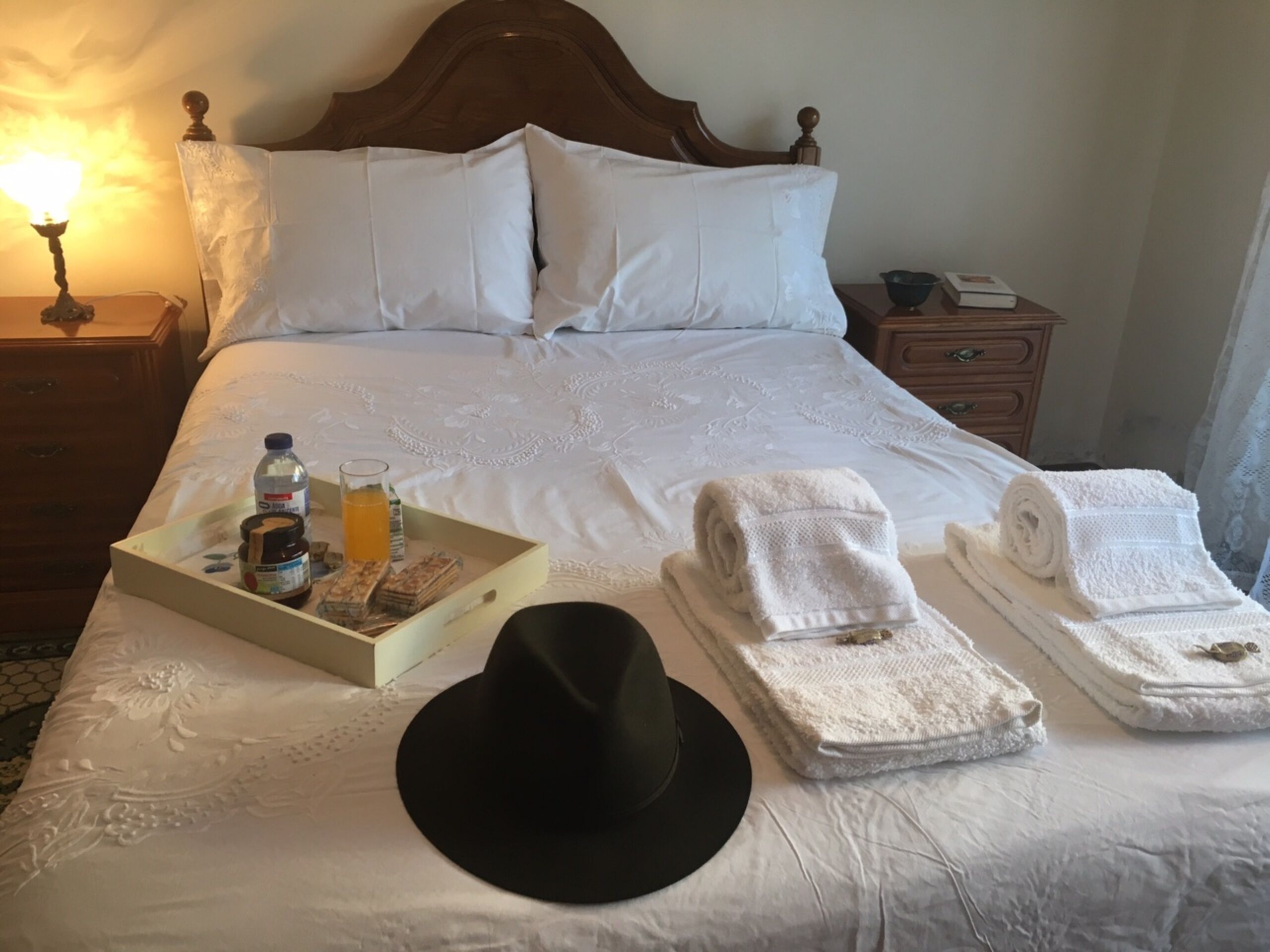 2 makuuhuonetta, silitysrauta/-lauta, ilmainen Wi-Fi, vuodevaatteet