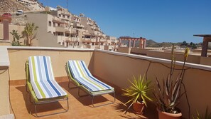 Property grounds - Penthouse apartment 3.8km from  Aguilas seaviews large private roof top terrace  (Águilas)