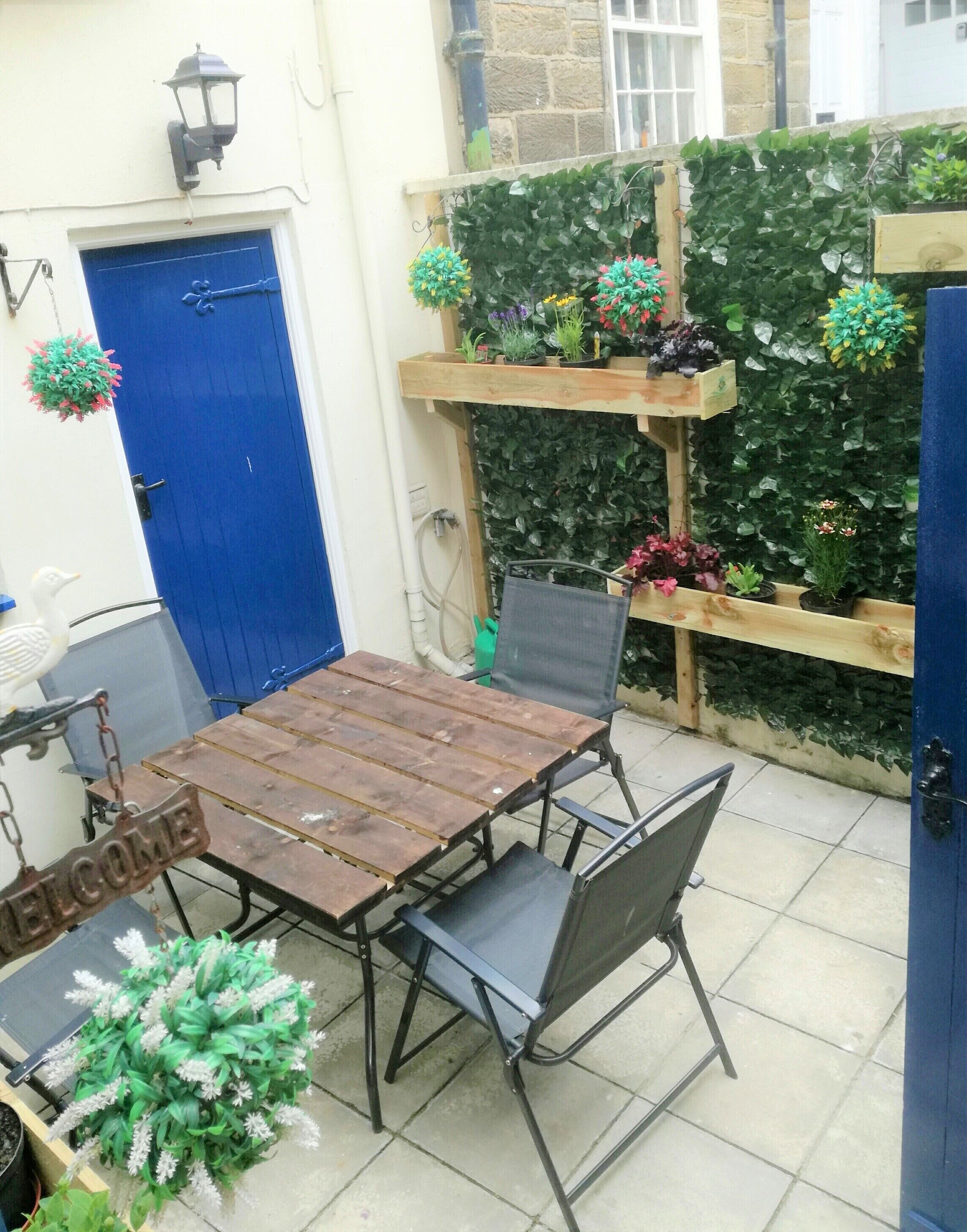 Outside Courtyard / Patio area / Lockable