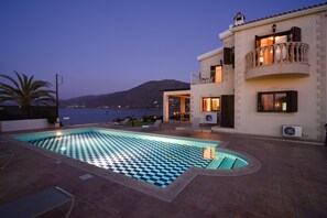 Pool - Brand New Villa with Private Pool and Panoramic Mountains and Sea Views (Paphos)