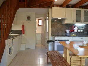 Kühlschrank, Mikrowelle, Geschirrspüler