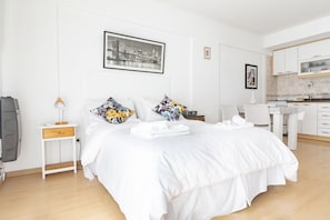 時尚公寓, 1 張加大雙人床和 1 張沙發床, 非吸煙房 | 免費無線上網、床單