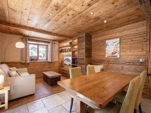Interior - Cozy 4* apartment, south terrace, near slopes, parking, Wi-Fi (La Clusaz)
