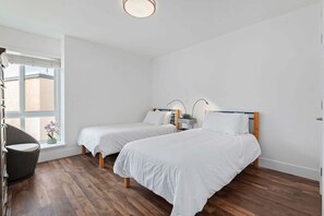 2 bedrooms, iron/ironing board, free WiFi, bed sheets - Beach Retreat Condo with a Heated Pool & Hot Tub! (Carpinteria)