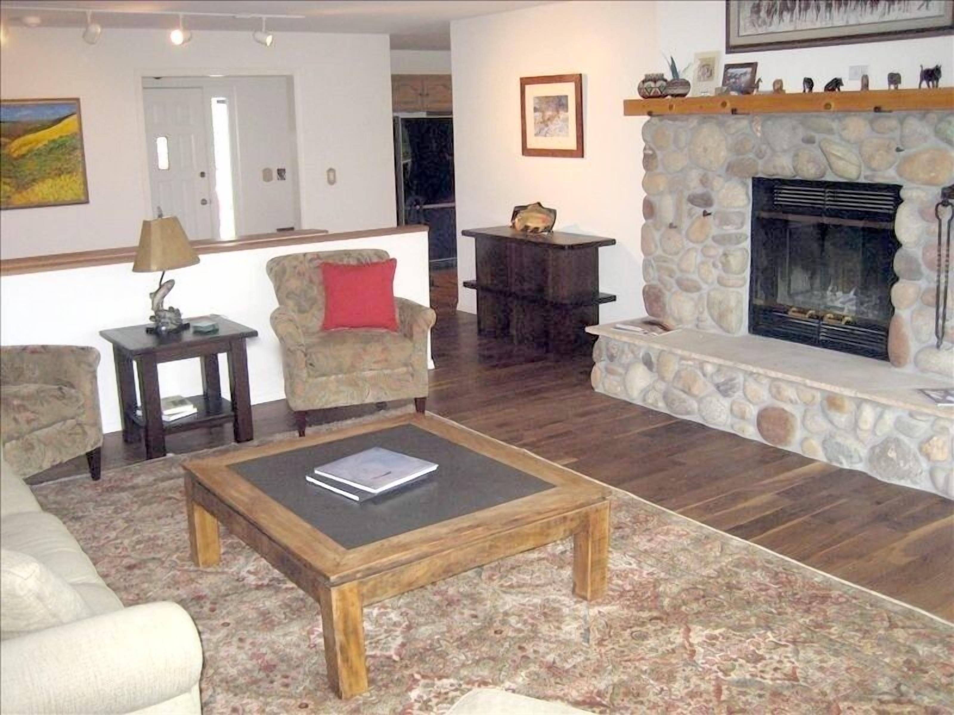 Roaring Fork Riverfront Mid-Valley Aspen