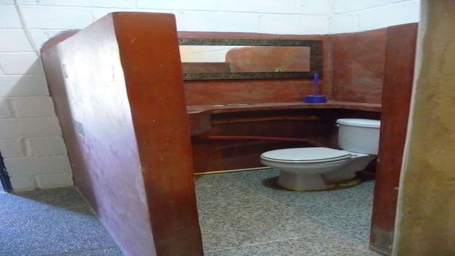 beautiful, quiet, peaceful in prime location next to the beach -