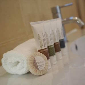 Bathroom amenities