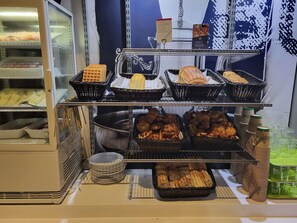 Daily buffet breakfast (EUR 9 per person) - ibis budget Limoges (Limoges)