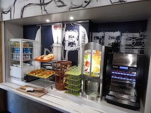 Daily buffet breakfast (EUR 6.60 per person)
