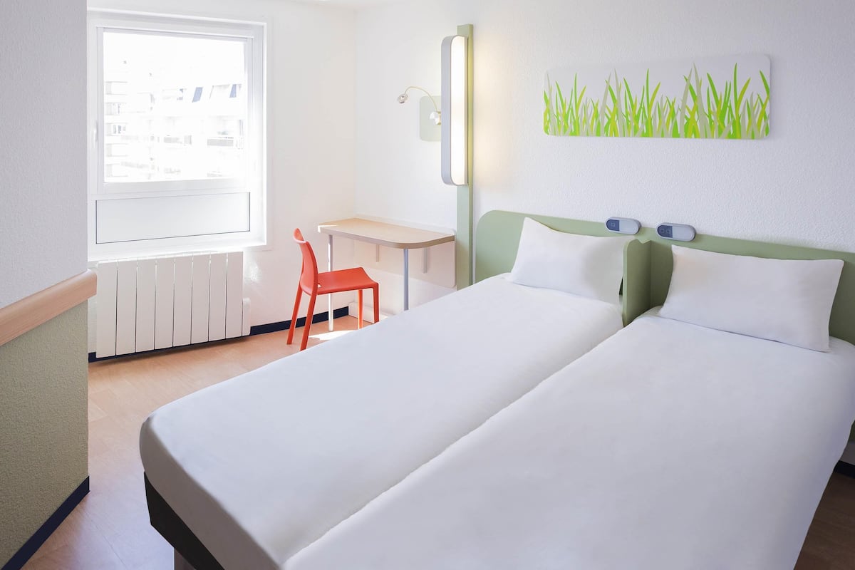 Twin Room, 2 Single Beds