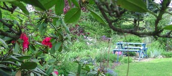 100m² appartement 2-6 personen, rustig, terras, tuin, Lahnwanderweg, RFW, kanoverhuur