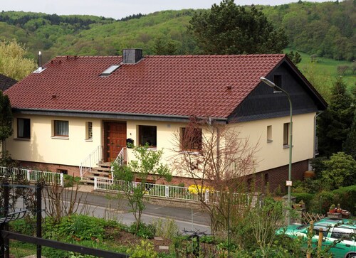 100m²  Fewo  2-6 Pers, ruhig, Terrrasse, Garten, Lahnwanderweg, RFW, Kanuverleih
