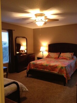 3 bedrooms, iron/ironing board, free WiFi, bed sheets