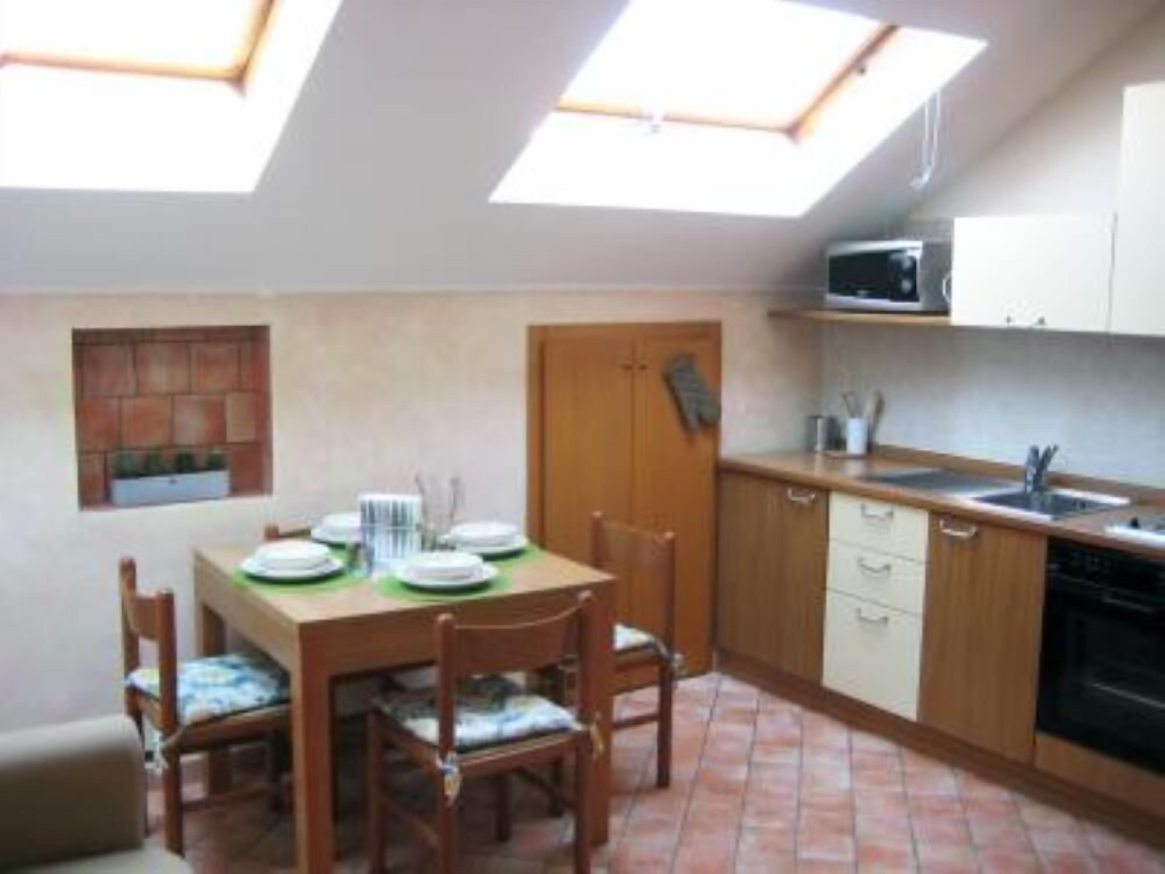 Bergamo: 40 sqm attic ideally located in the centre of Bergamo