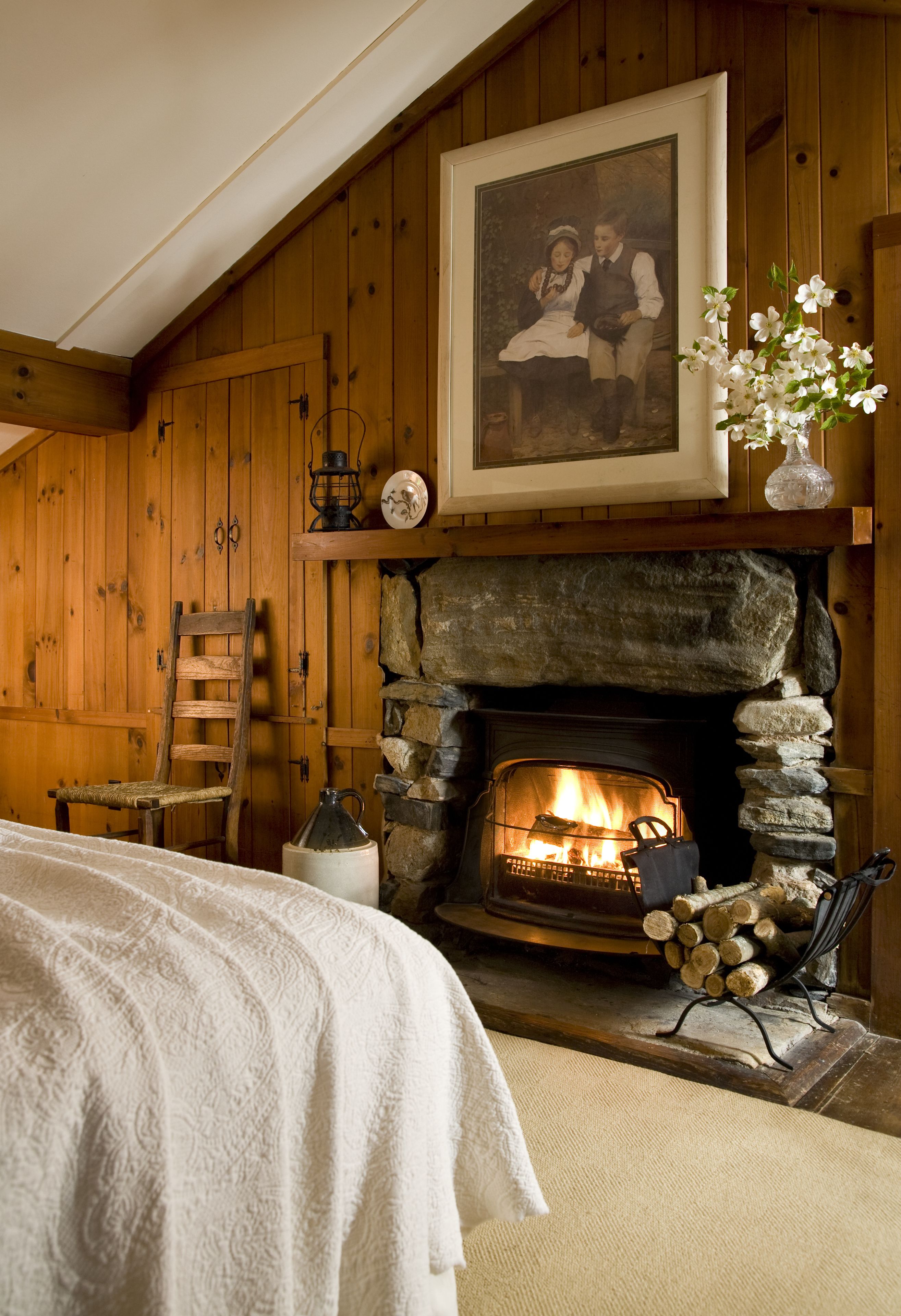 Swayback Cabin | Individually decorated, individually furnished, iron/ironing board