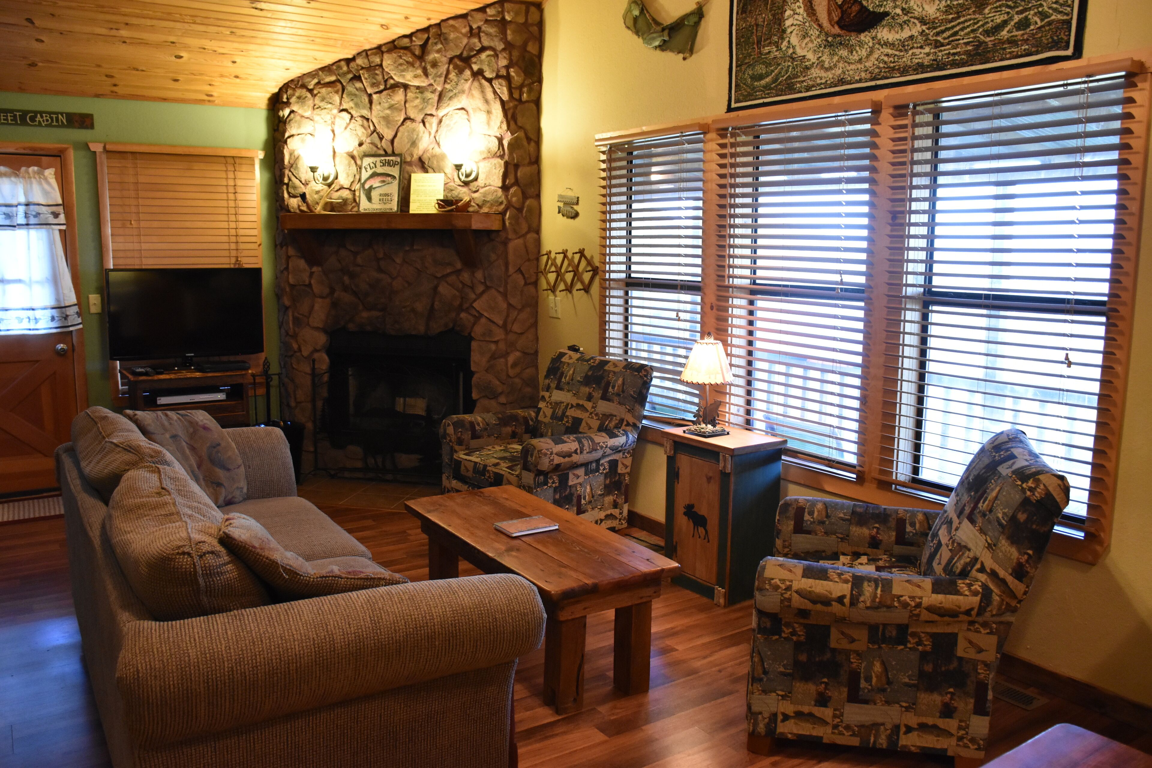 Can U Canoe Cabins Catch of the Day