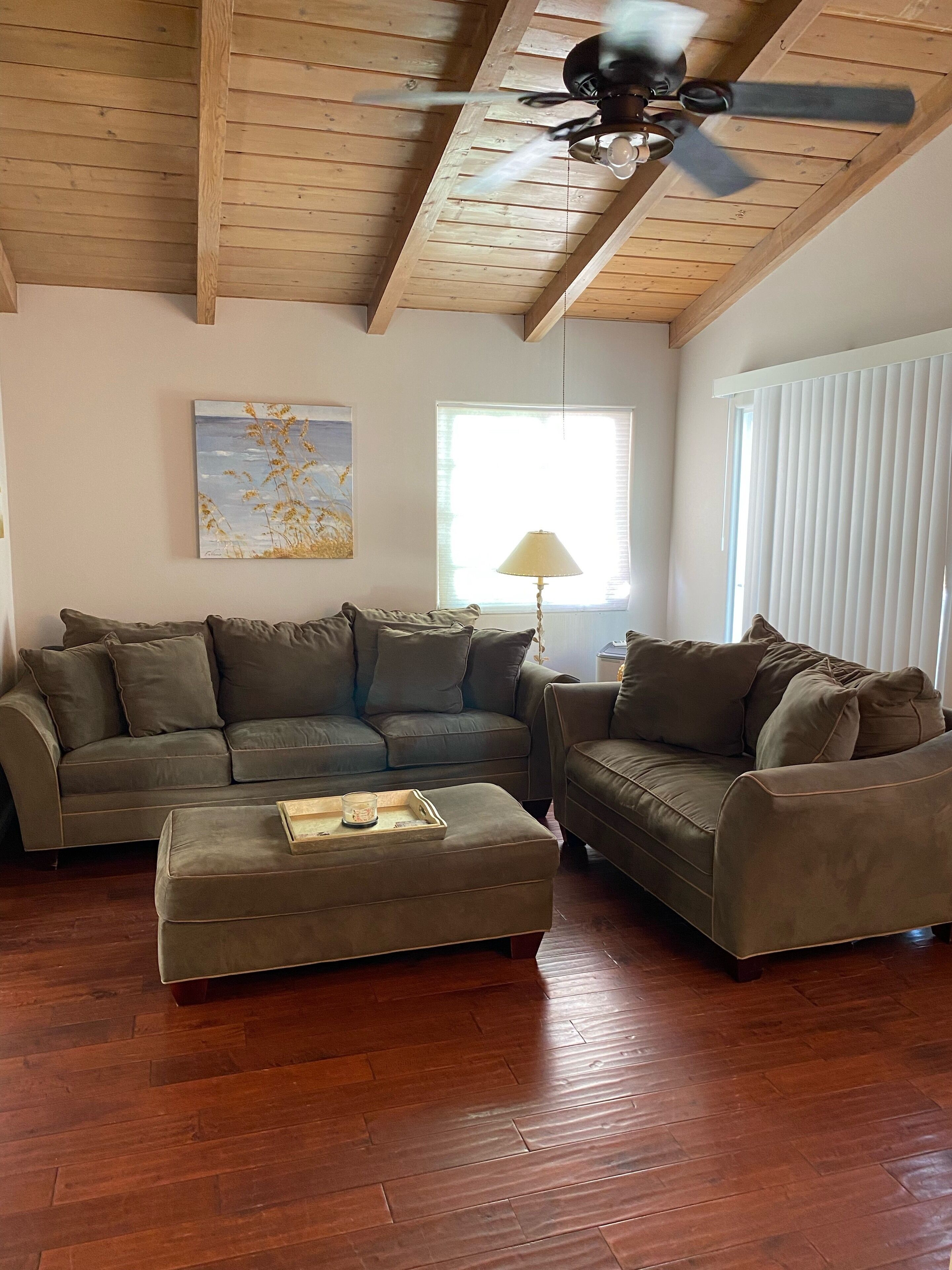  BEACH HOUSE - STEPS TO BEACH - NEAR AEROSPACE - LAX