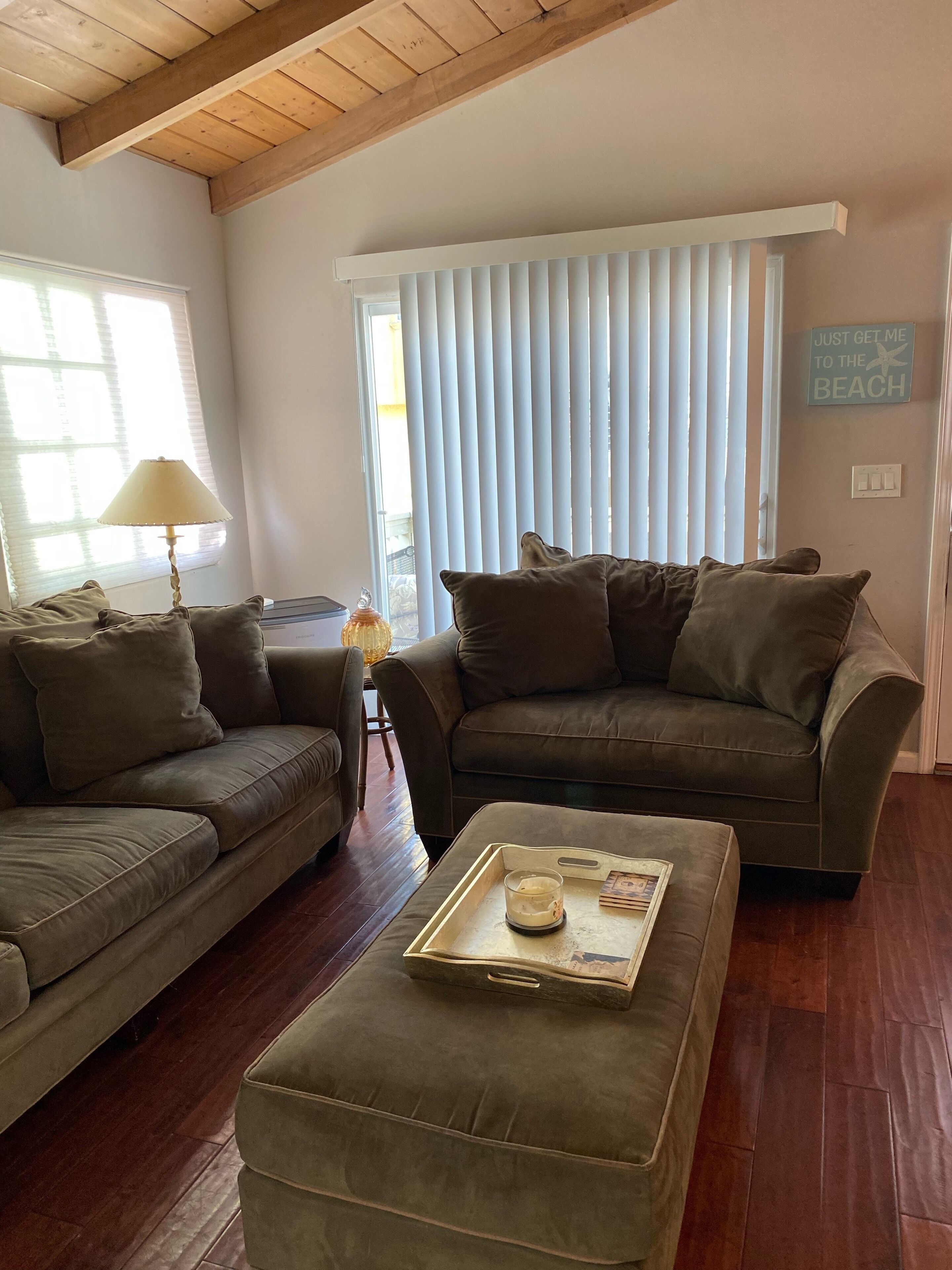  BEACH HOUSE - STEPS TO BEACH - NEAR AEROSPACE - LAX