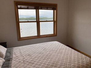 2 Schlafzimmer, Reisekinderbett, kostenloses WLAN, Bettwäsche