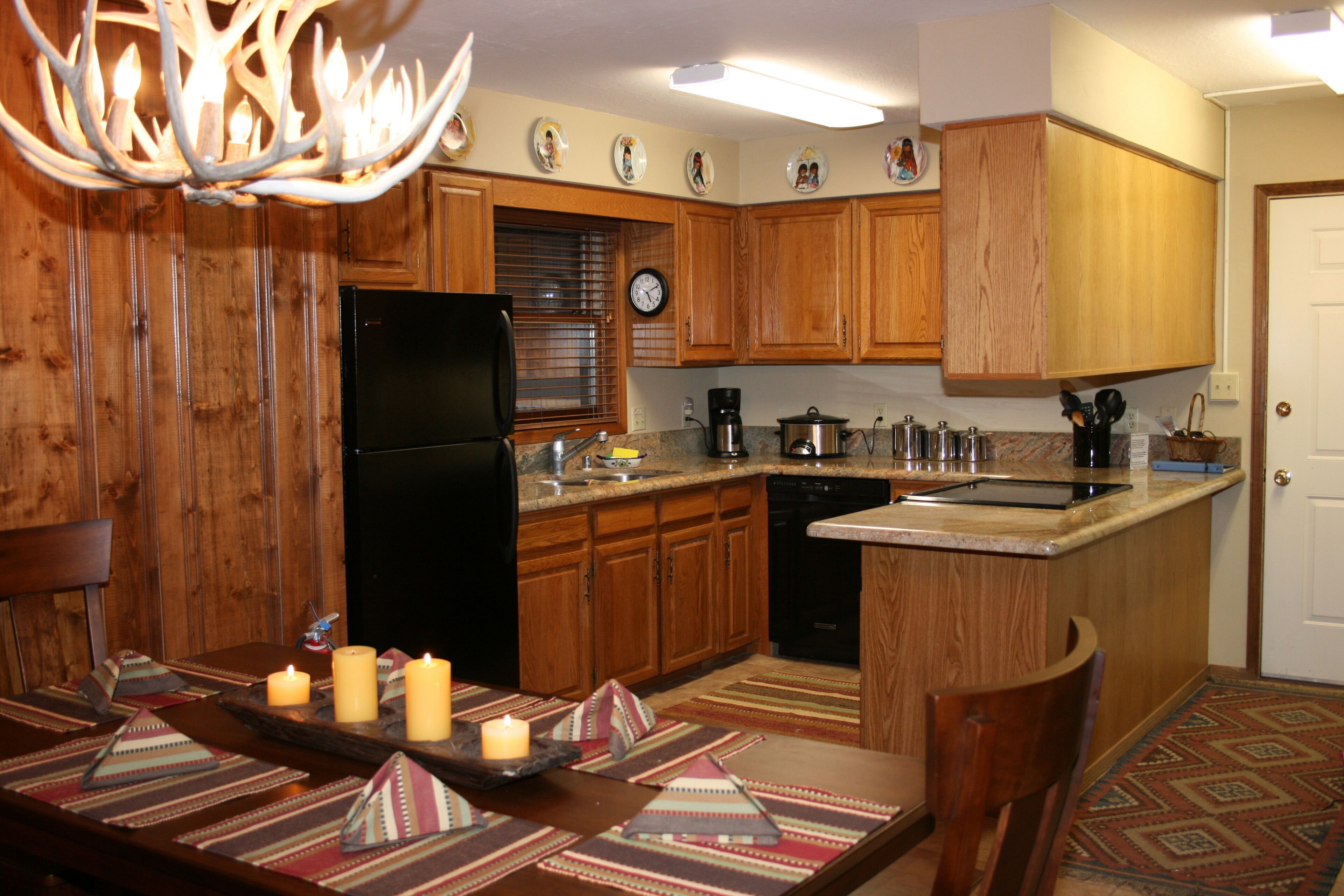 3 Bedroom/3 Bath Condo Close to Lifts