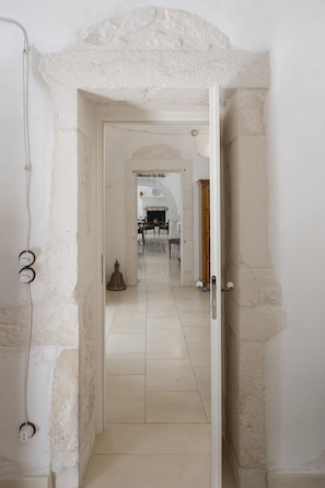 Interior - TRULLI WITH PRIVATE POOL "IL TORCHIO" (Martina Franca TA)