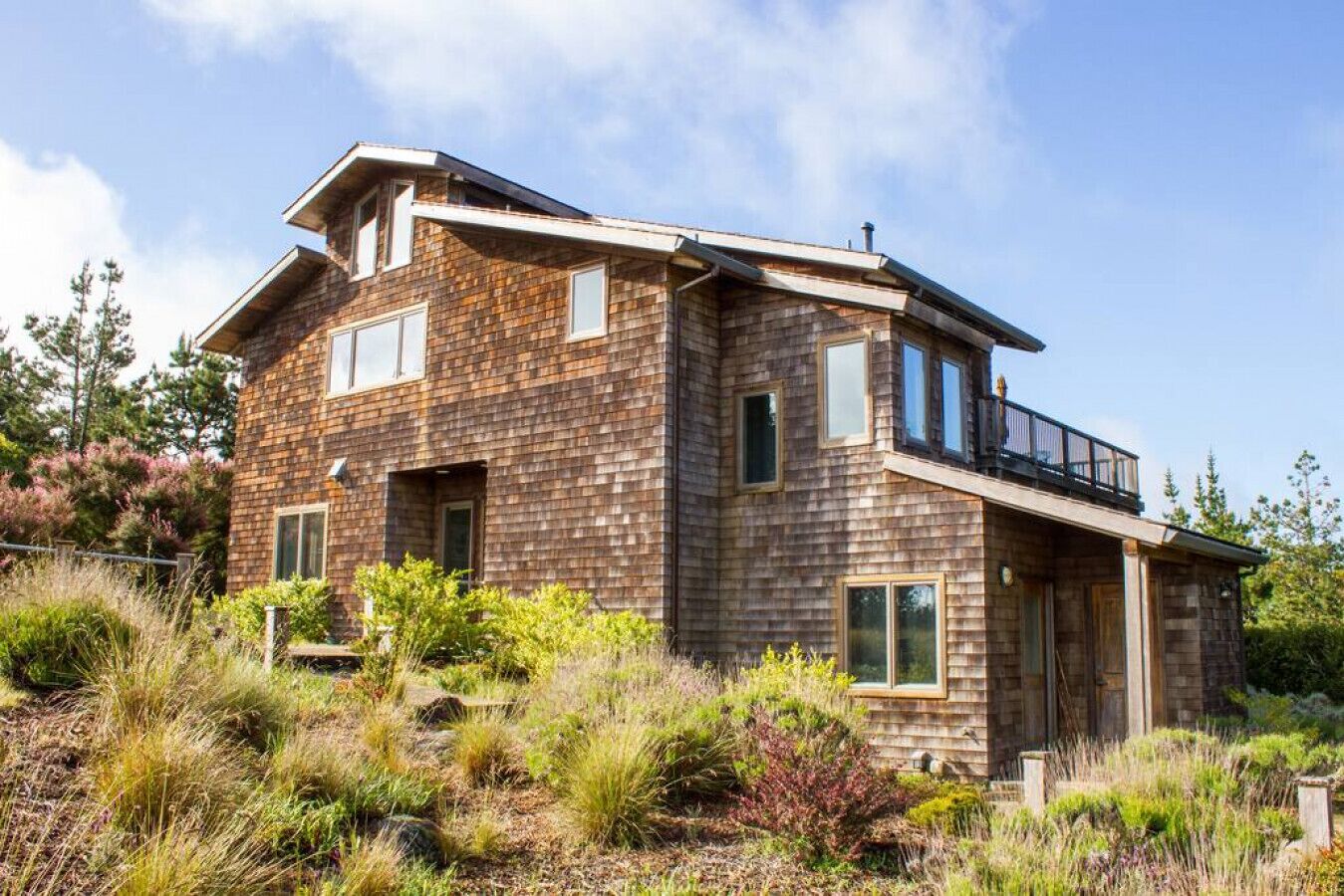 Spacious, Family-Friendly House | Piano+Fireplace