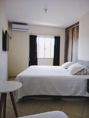 3 chambres, fer et planche à repasser, Wi-Fi, literie fournie