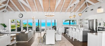 The Salt House - Beachfront Luxury Villa on a Private Beach with Infinity Pool