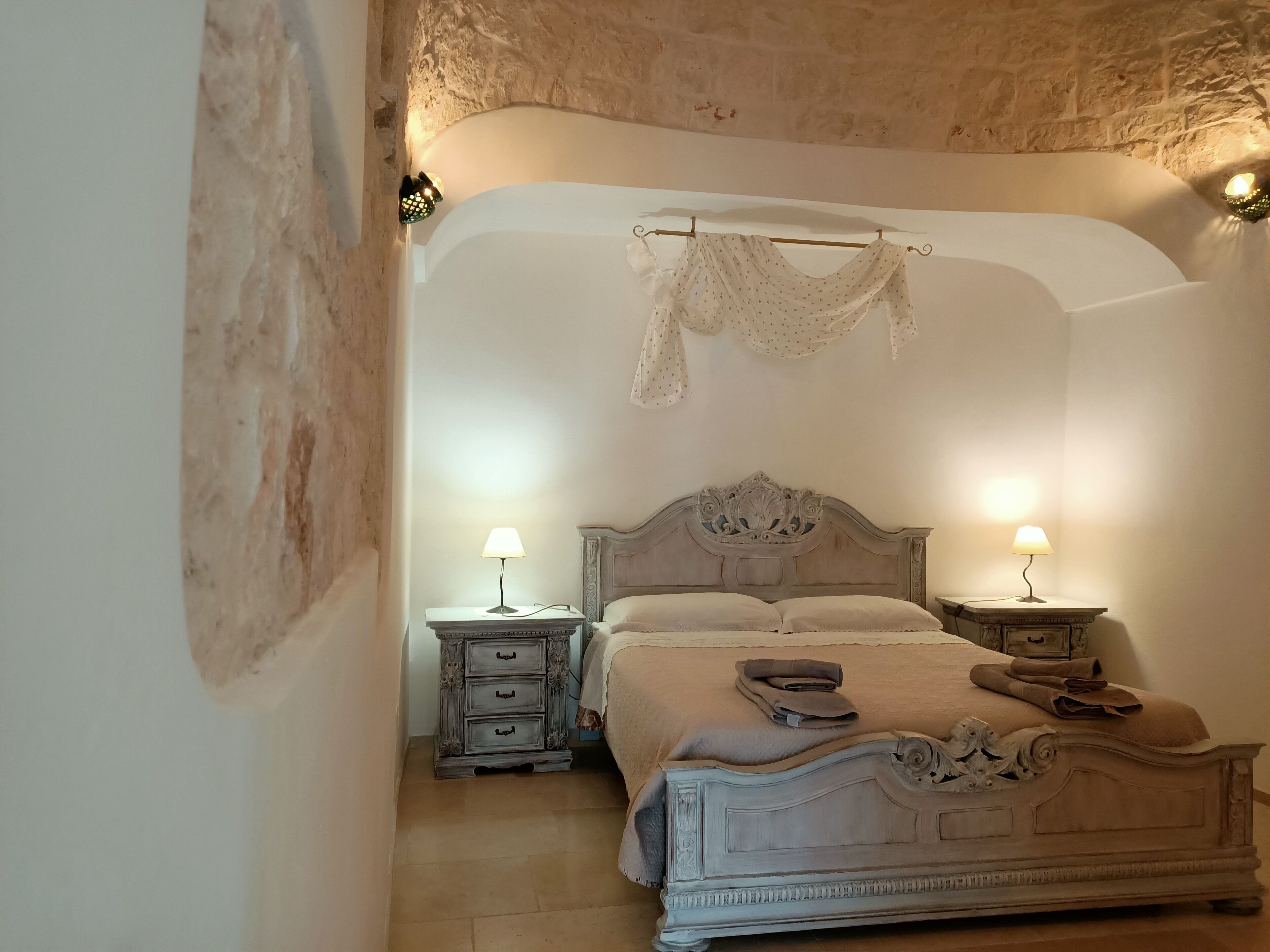 Trulli di nonna Palma Melograno holiday home with swimming pool for family couples 