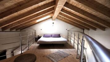 1 camera, ferro/asse da stiro, lenzuola