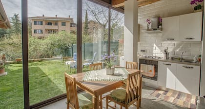 Independent studio in the center