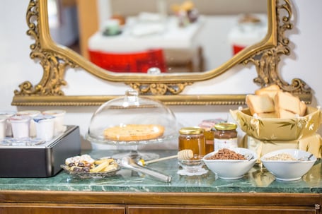 Desayuno buffet incluido todos los días
