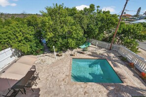 Pool - Anthony Beach Cottages - Italian Retreat - 2 bedroom home with pool - Sleeps 6 (Holmes Beach)
