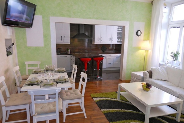 Dining Area for 8 persons, view towards kitchen