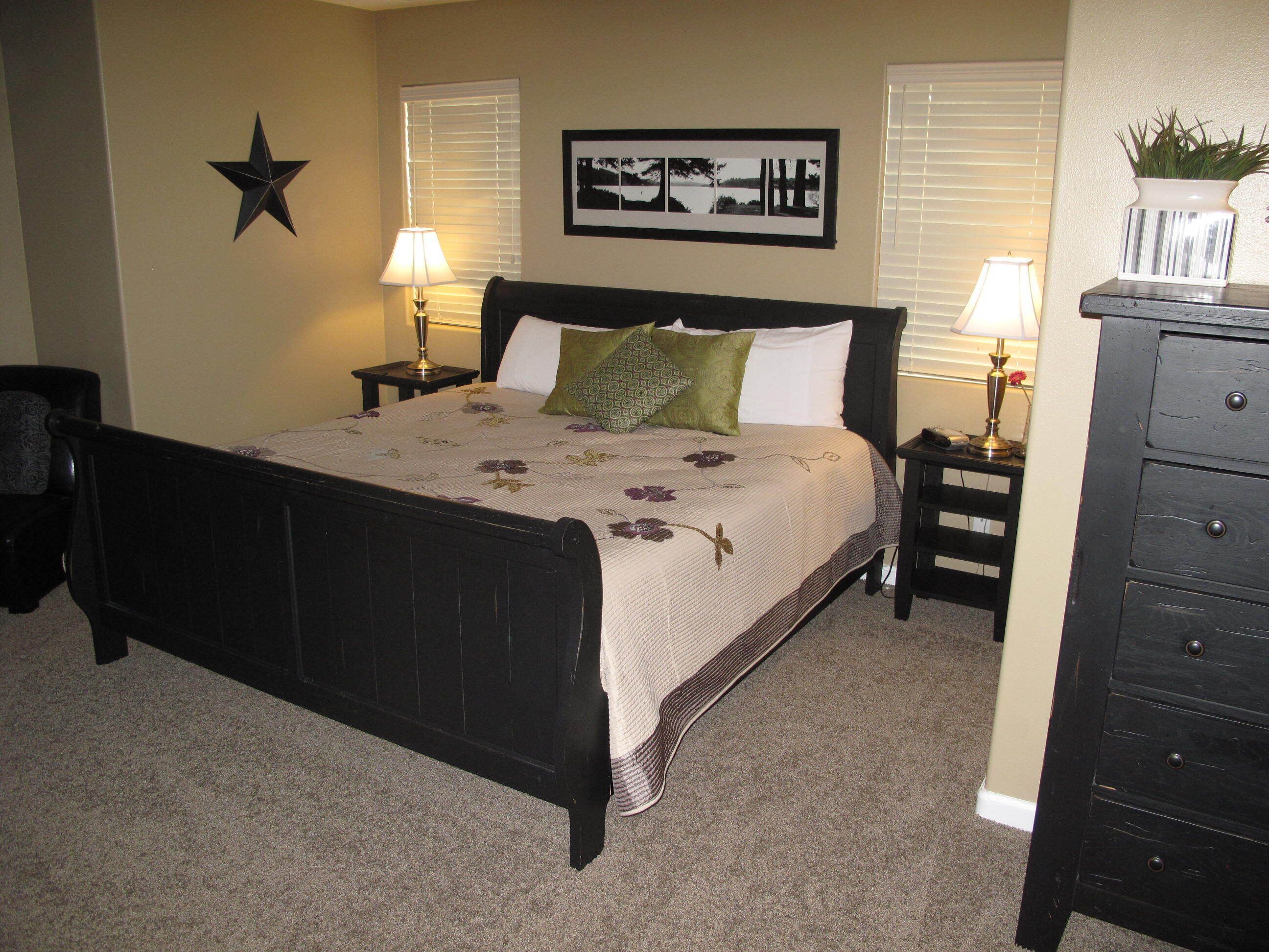 Upscale Beach N Pad ****Great Price****Great Location****