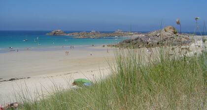 LOFT 6 PERS ⭐️⭐️⭐️⭐️⭐️ POOL 30° SEA VIEW 150M BEACH