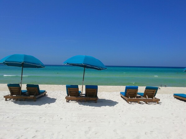 Una playa cerca