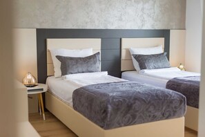 2 bedrooms, in-room safe, WiFi, bed sheets