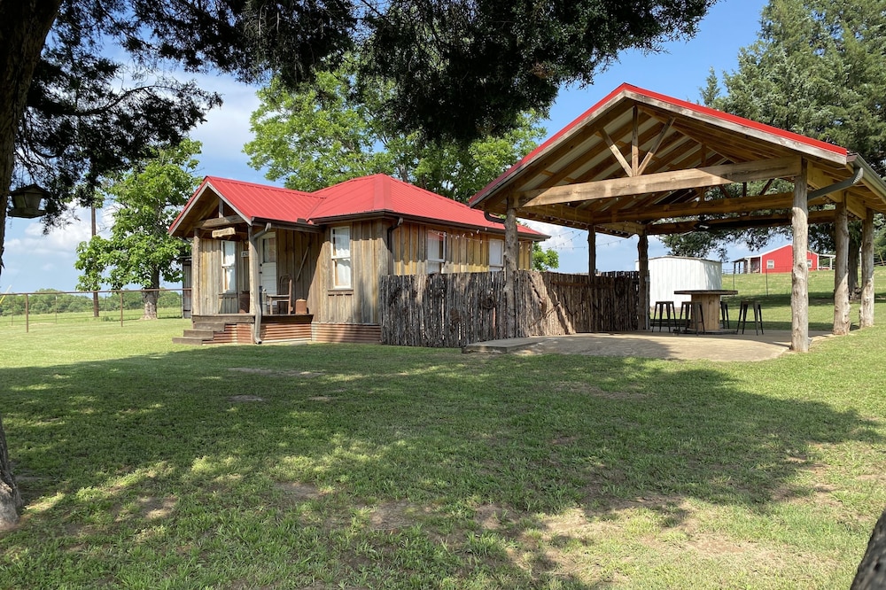 Newly Restored Family Cabin With a Relaxing Charm