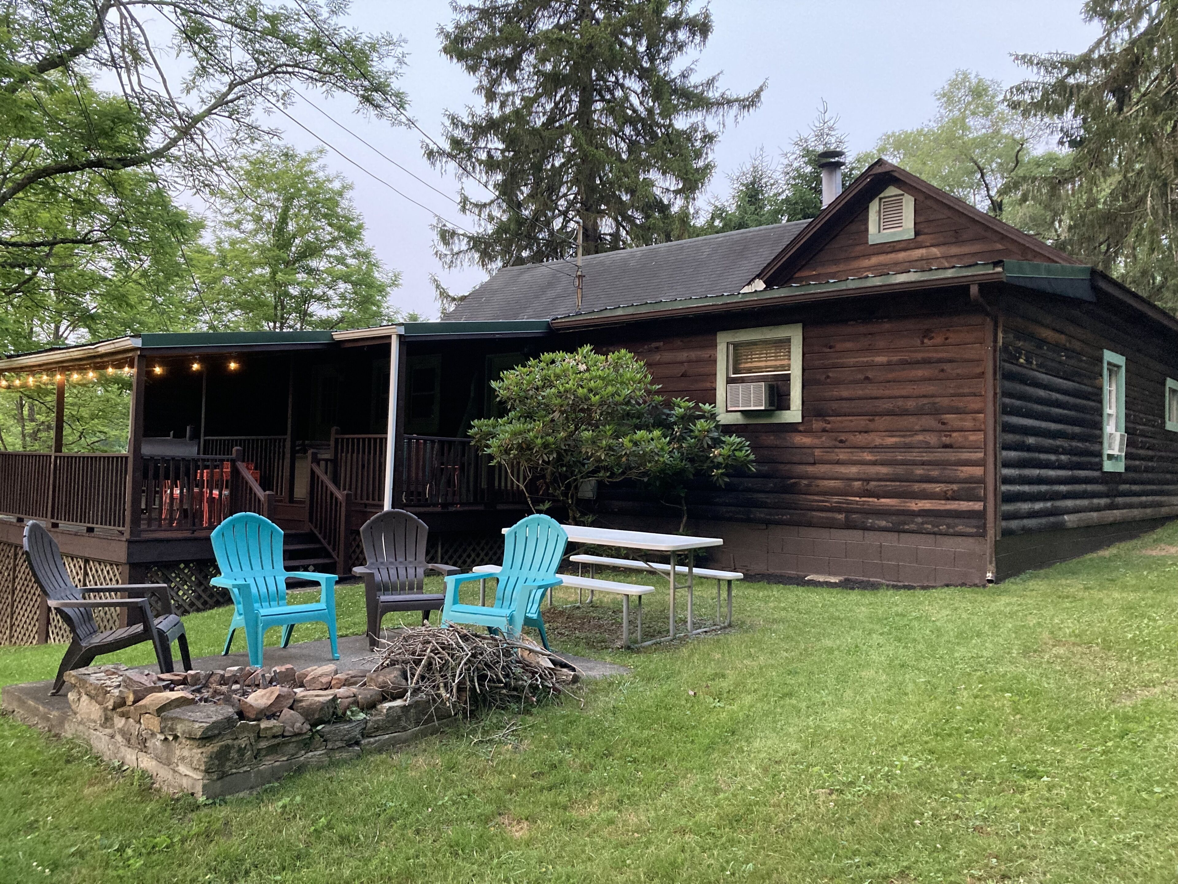 The Evergreen! Historic Cabin 