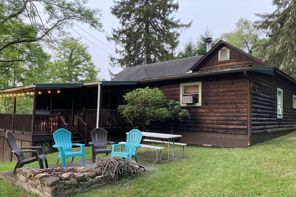 The Evergreen! Historic Cabin