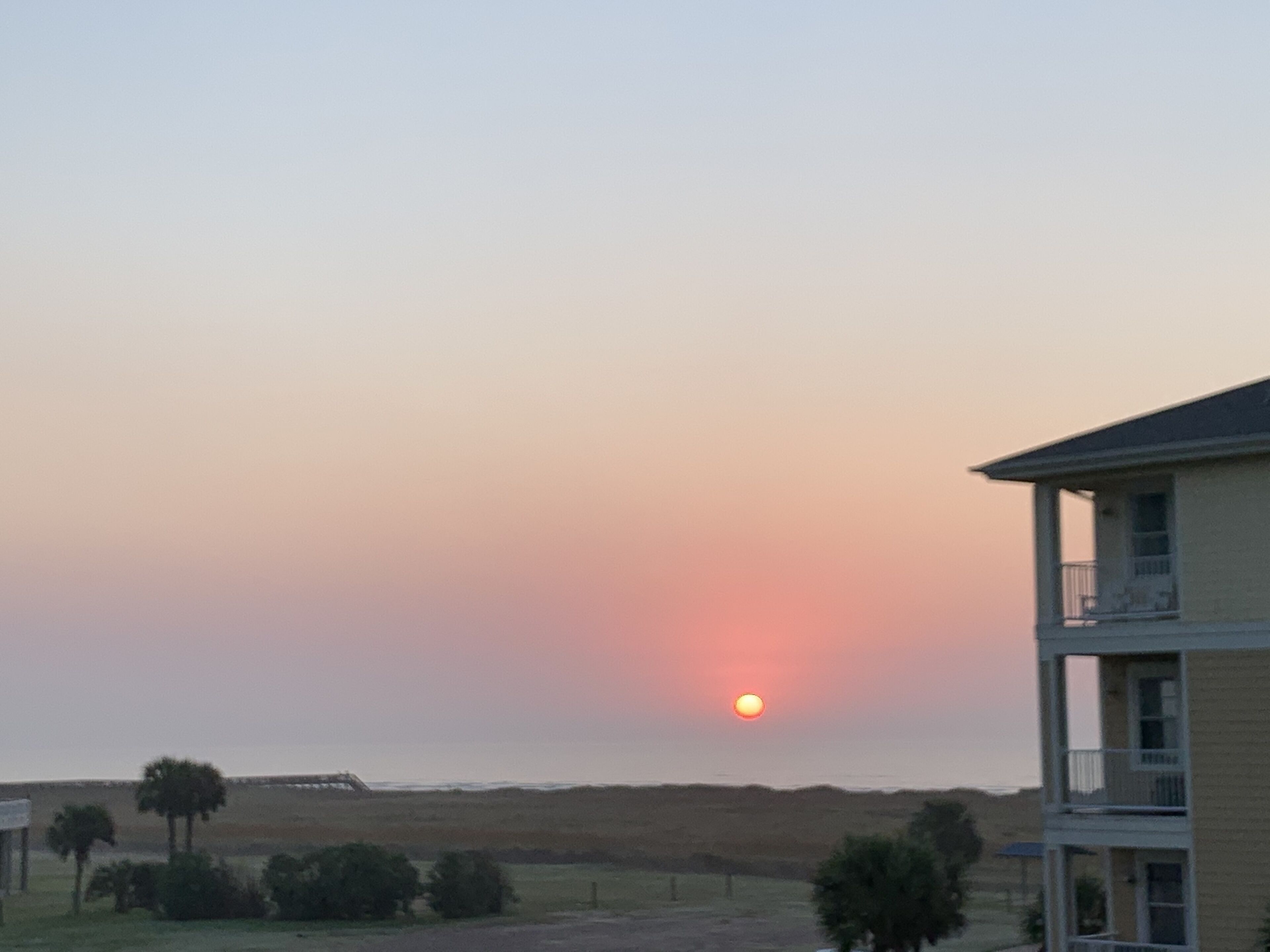 Beachside condo steps away from the Beach Club, beach and all the amentites