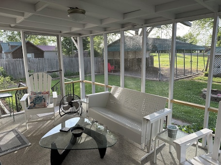 Terrace/patio. Fish cleaning station, screened porch, covered front porch, fire pit, 3 BR