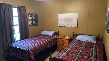 3 bedrooms, desk, free WiFi, bed sheets